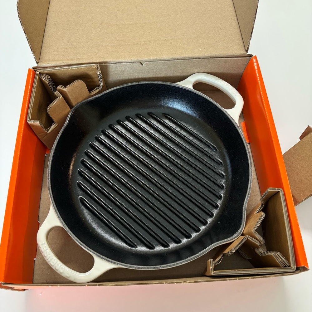 Le Creuset Deep Round Grill Pan in Meringue